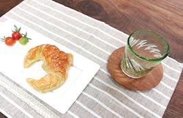 食べこぼしを防ぐためのランチョンマットの使用