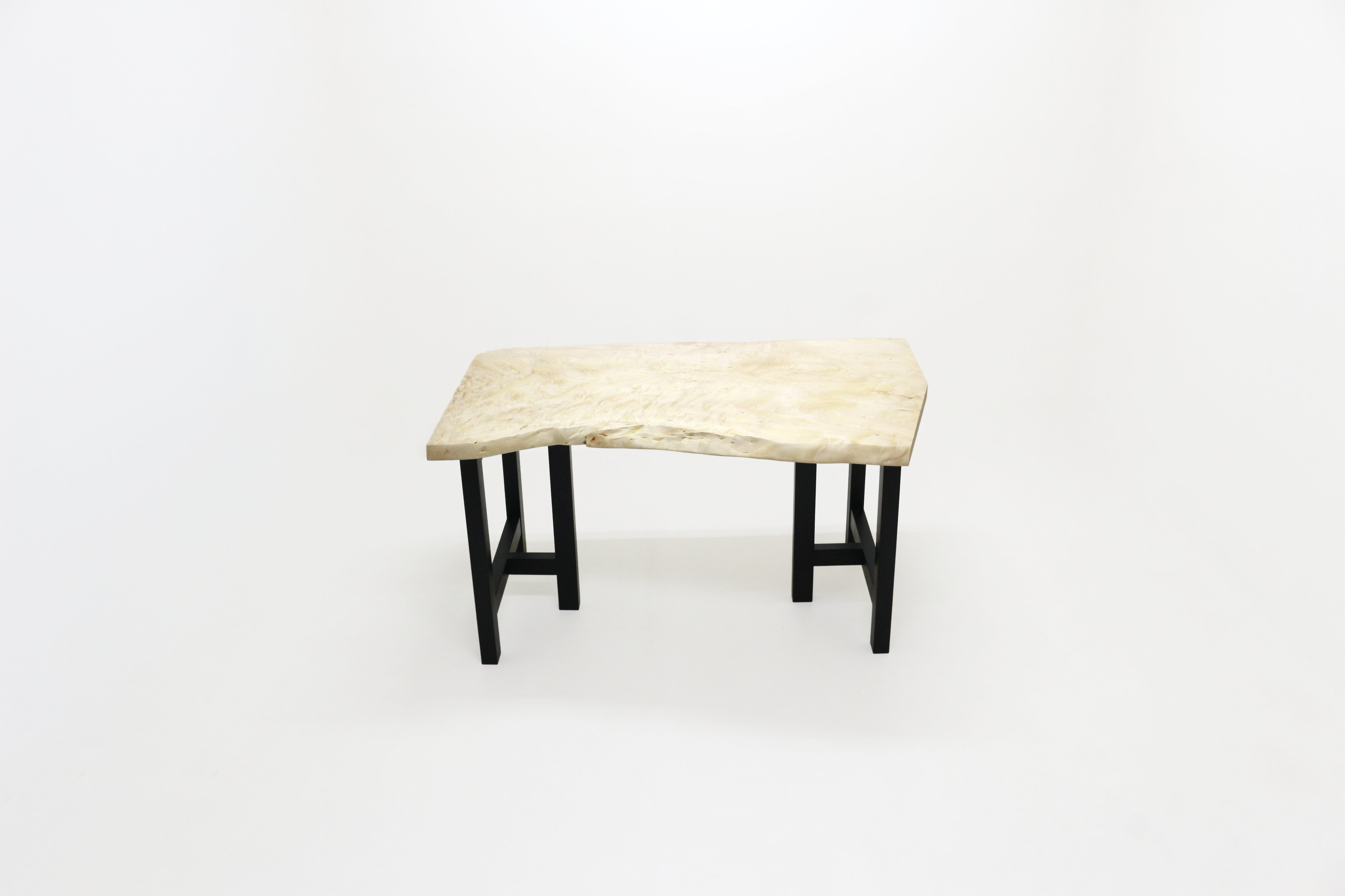 栃（トチ） 一枚板 ダイニングテーブル／1300mm 【A8433】 【一枚板