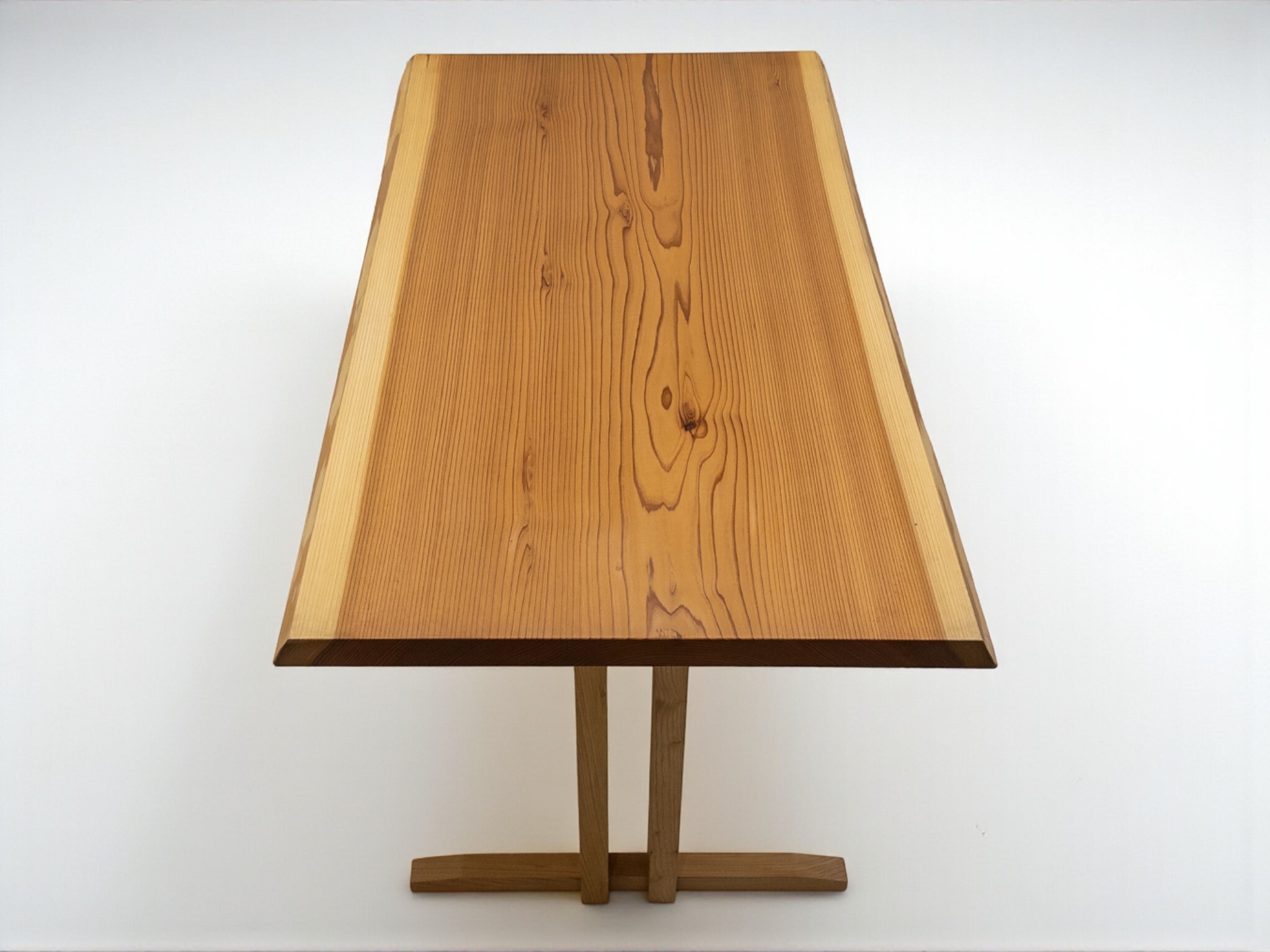 杉（スギ） 一枚板 ダイニングテーブル／1360mm 【A8789】 【一枚板