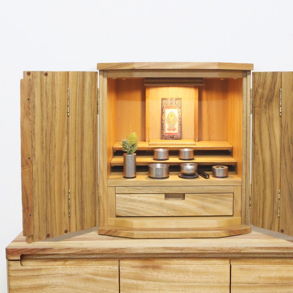 涼香 卓上仏壇｜日本製｜楠（クス） - 天然木・無垢の家具専門店【Kontia】