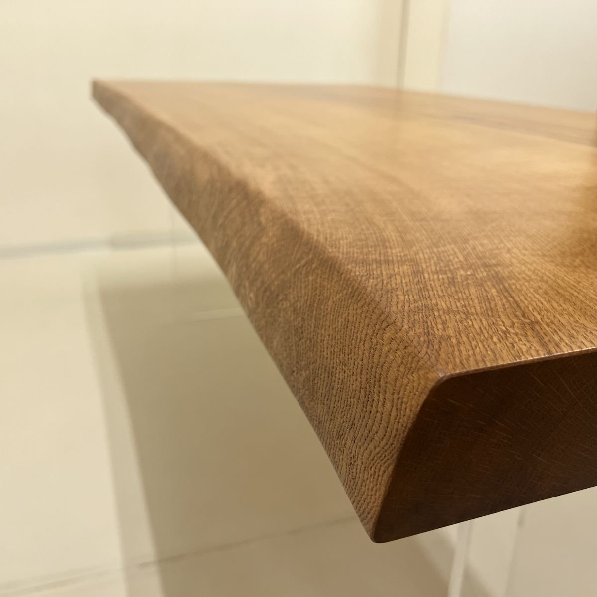 天然木楢一枚板 天然木 東京 新宿 東五軒町展示 モンキーポット材 一枚板 テーブル用天