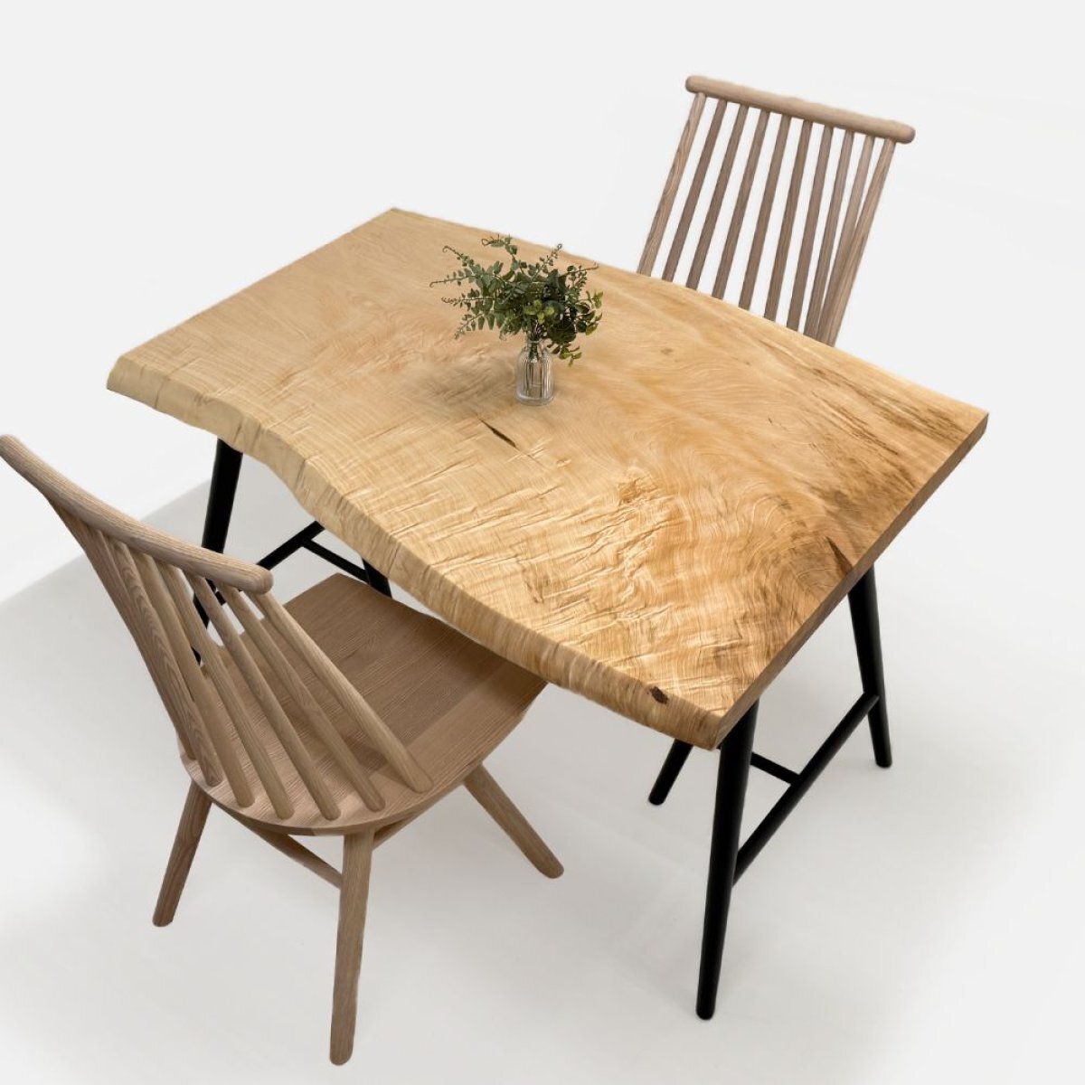 栃（トチ） 一枚板 ダイニングテーブル／1138mm 【A8710】 【一枚板