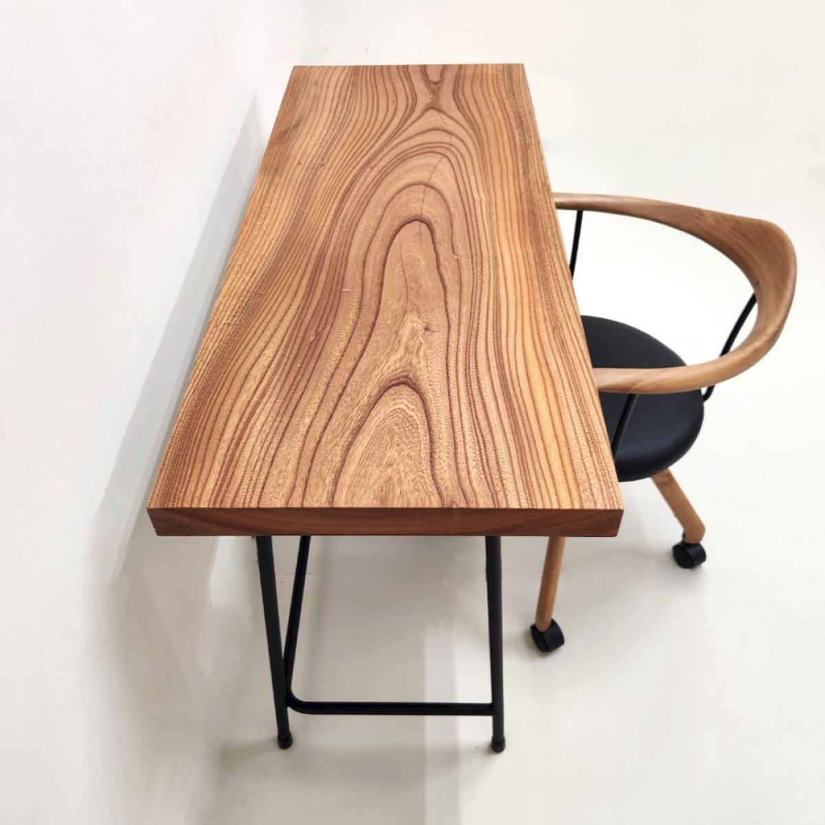 欅（ケヤキ）一枚板 スリムデスク／1200mm 【A8726】 | 【一枚板