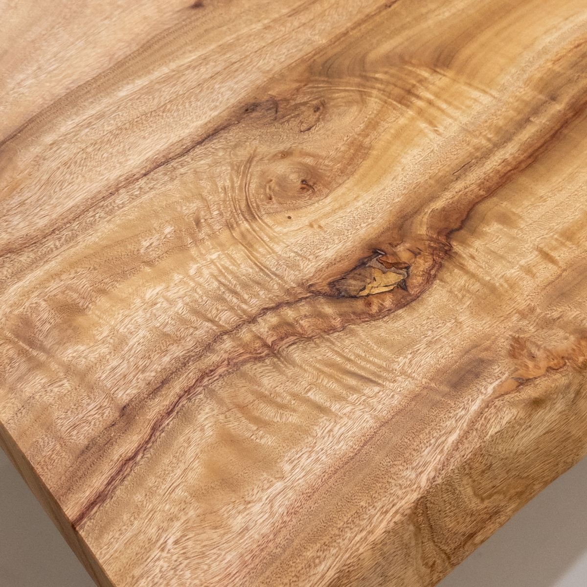 【本来の形を】国産楠テーブル【送料無料】 楠(くす)一枚板テーブル｜【公式】KIDO MEIMOKU（鬼童銘木） – KIDO