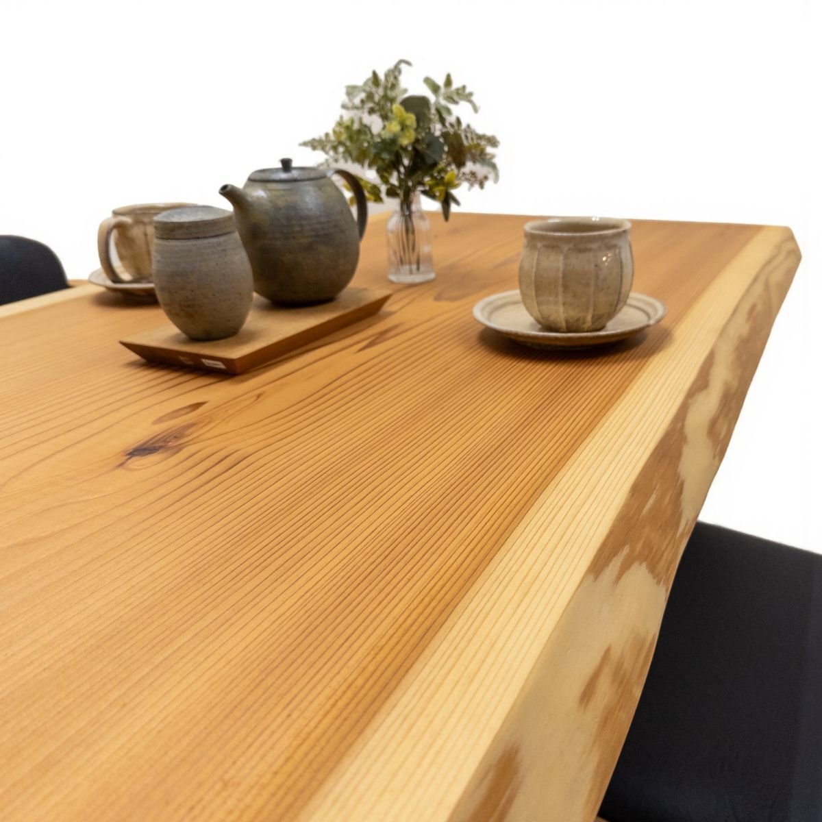 杉（スギ） 一枚板 ダイニングテーブル／1360mm 【A8789】 【一枚板