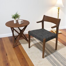 クララ セミアームチェア