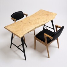 栃（トチ）　一枚板　ダイニングテーブル